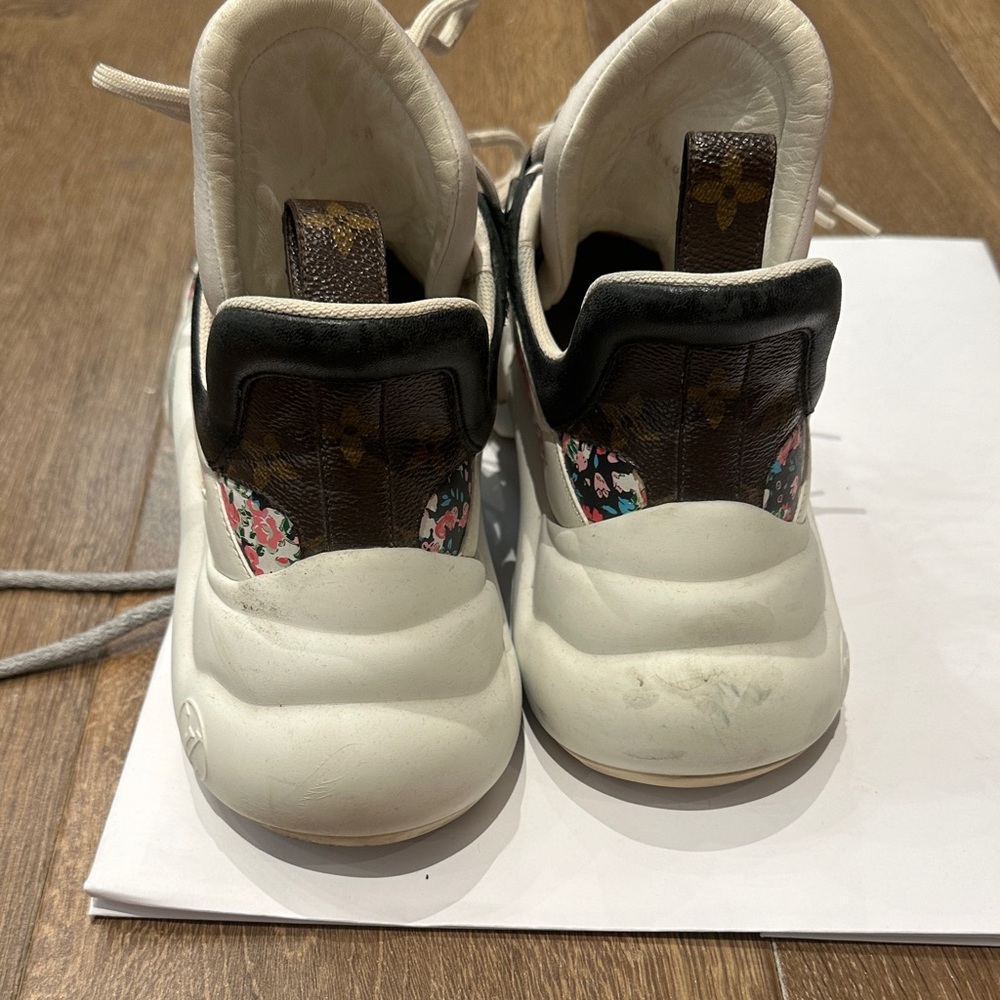 Louis Vuitton Authentic Floral Sneakers - Picture 4 of 8